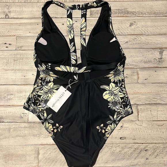 UTTU Tri Swimsuit One-Piece Beachwear - Picture 2 of 5